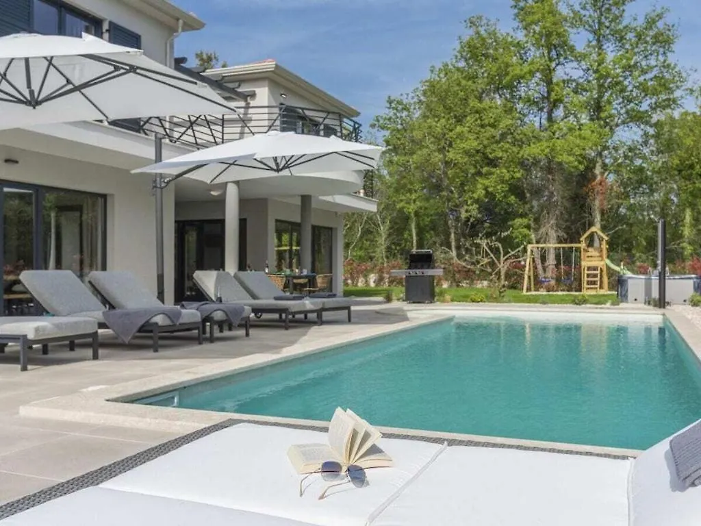 Villa Vinomore Comfortable Holiday Residence Tar-Vabriga