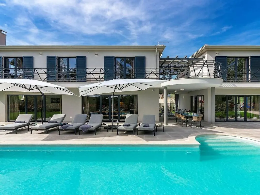 Villa Vinomore Comfortable Holiday Residence Tar-Vabriga 0*,  Croácia
